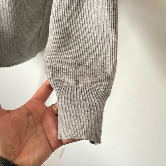 Free People Gray turtleneck ribbed sweater oversized Small preowned - Picture 2 of 4